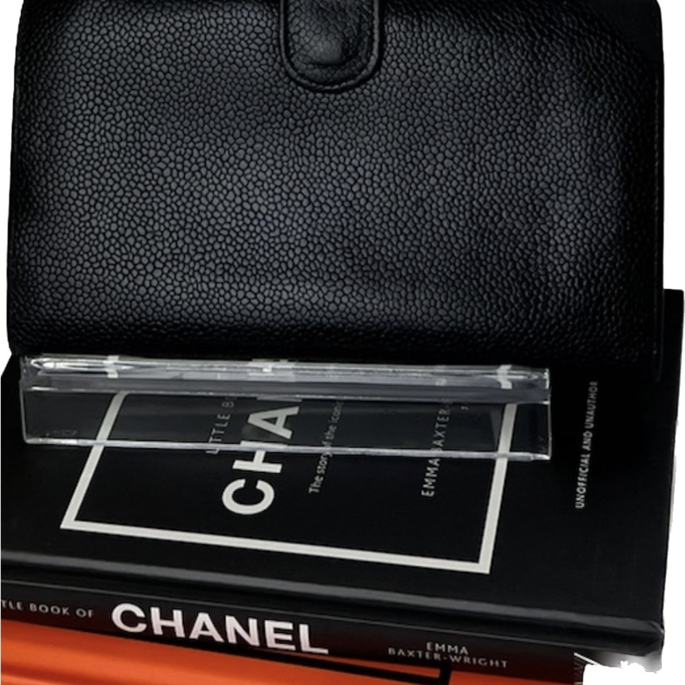 💯 Authentic Chanel Caviar Leather CC Logo long Wallet - Picture 2 of 4